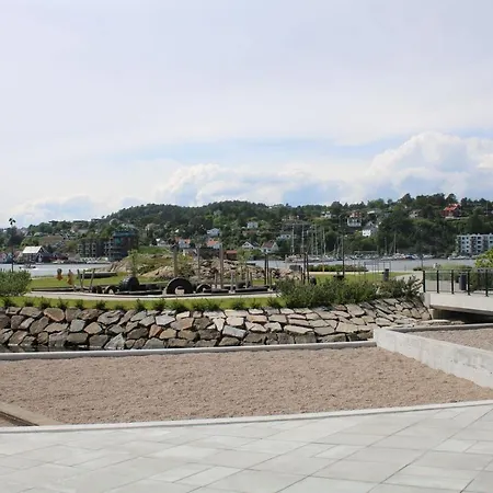 Spektakulaer 4-roms Leilighet I Sjofront, Med Fantastiske Solforhold Og Utsikt Utover Tromoysund Og Mot Byen * Arendal