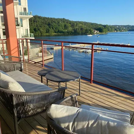 Apartamento Spektakulaer 4-roms Leilighet I Sjofront, Med Fantastiske Solforhold Og Utsikt Utover Tromoysund Og Mot Byen *